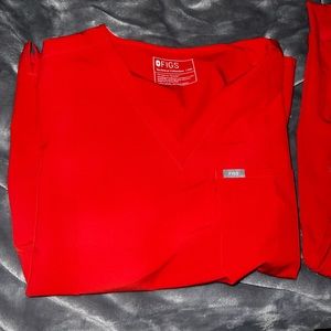 Figs fionite red xxl top